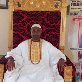 Su Alteza Real Dr. Fredrick Durojaiye Ologbonyo Balogun – Tradiciones y Cultura Su Alteza Real Dr. Fredrick Durojaiye Ologbonyo Balogun – Tradiciones y Cultura